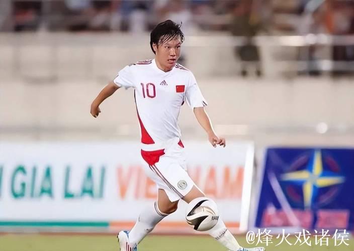 邓卓翔将继续带队 武汉三镇正抓紧解决转会禁令 邓卓翔将继续带队 武汉三镇正抓紧解决转会禁令